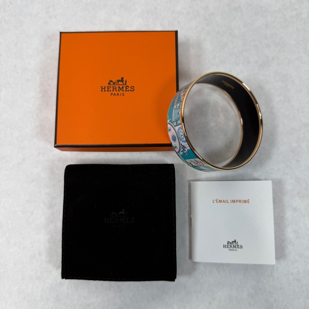 HERMES Animapolis Wide Enamel Bangle Bracelet - Yellow Gold / Miami - 70 mm - Picture 10 of 11